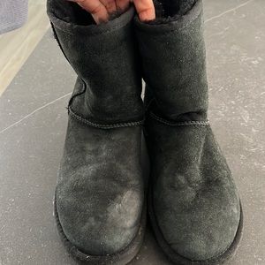 Ugg mid boots black